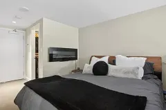 cbac58885bb2035a4d8e4afd908c8b20-cc_ft_384